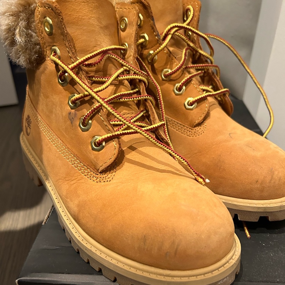 Timberlands Youth Waterproof Boot size 1.5